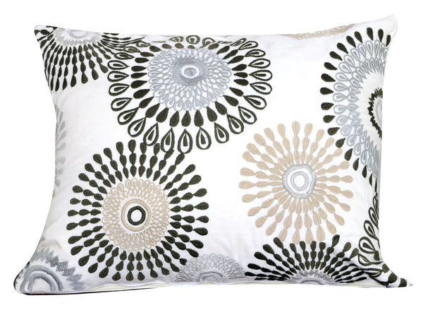 White Cotton Pillow With Floral Embroidery - Lacasademartha